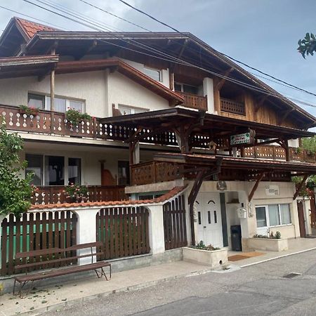 Family Hotel Zdravets Szófia Kültér fotó